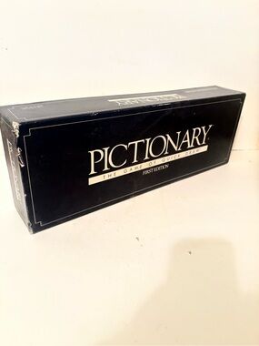 Vintage 1985 First Edition Pictionary Charade Drawing Board Game Complete